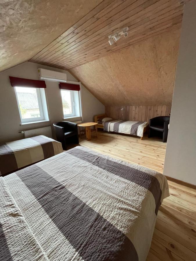 Pulkvedis Guest House Ventspils Bagian luar foto