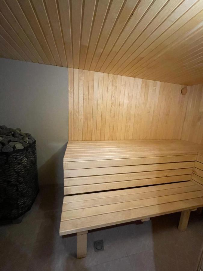 Pulkvedis Guest House Ventspils Bagian luar foto